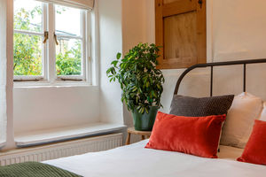 Bedroom- click for photo gallery